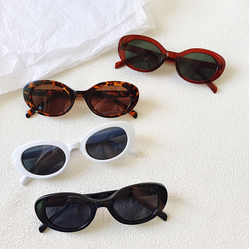 Women'S Fashion Eyewear - Vintage Small Oval Sunglasses for Women